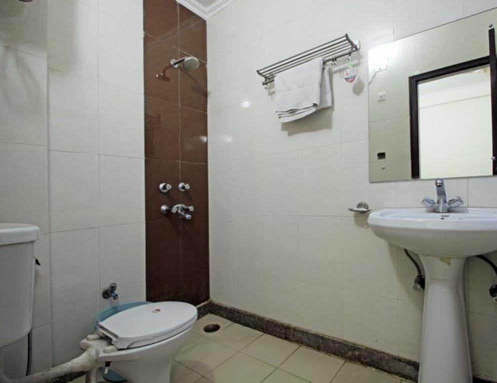 نيودلهي Hotel Le Princess @ Airport المظهر الخارجي الصورة